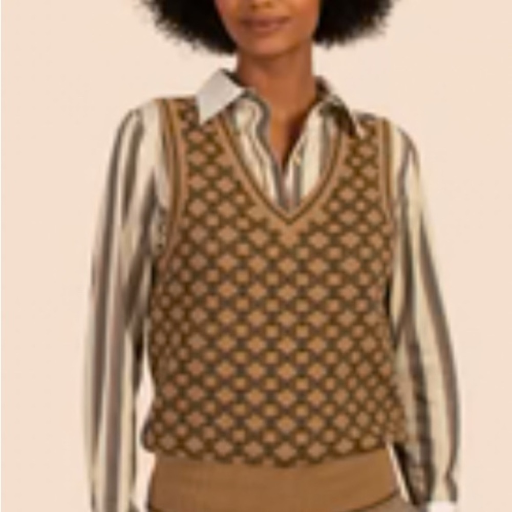 Trina Turk Brown V-Neck Sweater Vest (Small)